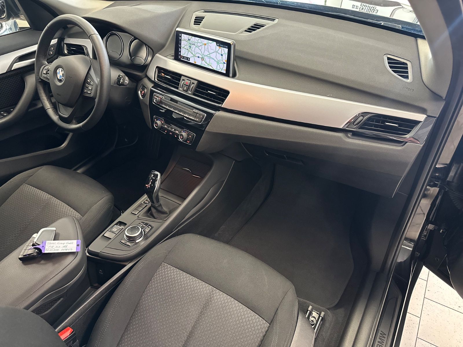 BMW X1 sDrive 18d Advantage Aut/Navi/SitzHz/Tempomat foto 24