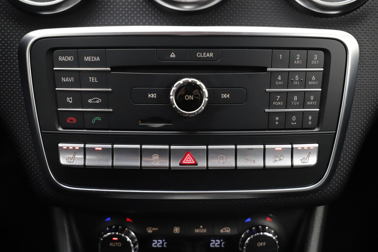 Mercedes-Benz A 45 AMG 381PS 4Matic Carplay Memory Pano PAGA