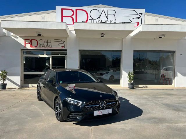 MERCEDES-BENZ Mercedes Classe A 200d Premium AMG Night Edition