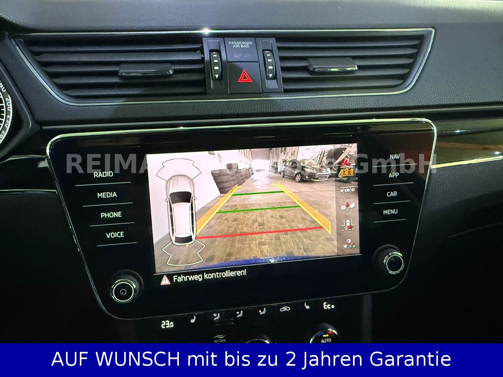 Fahrzeugabbildung SKODA Superb Combi L&K iV Hybrid, Matrix,SOH 94,1 %
