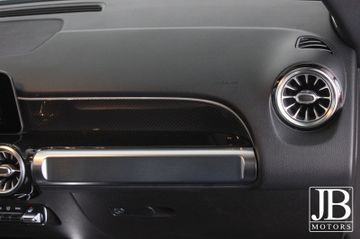 Fahrzeugabbildung Mercedes-Benz GLB 250  4Matic Night Panorama 360° Burmester