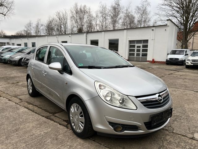 Opel Corsa D 1.3, 8x Bereift, TÜV NEU