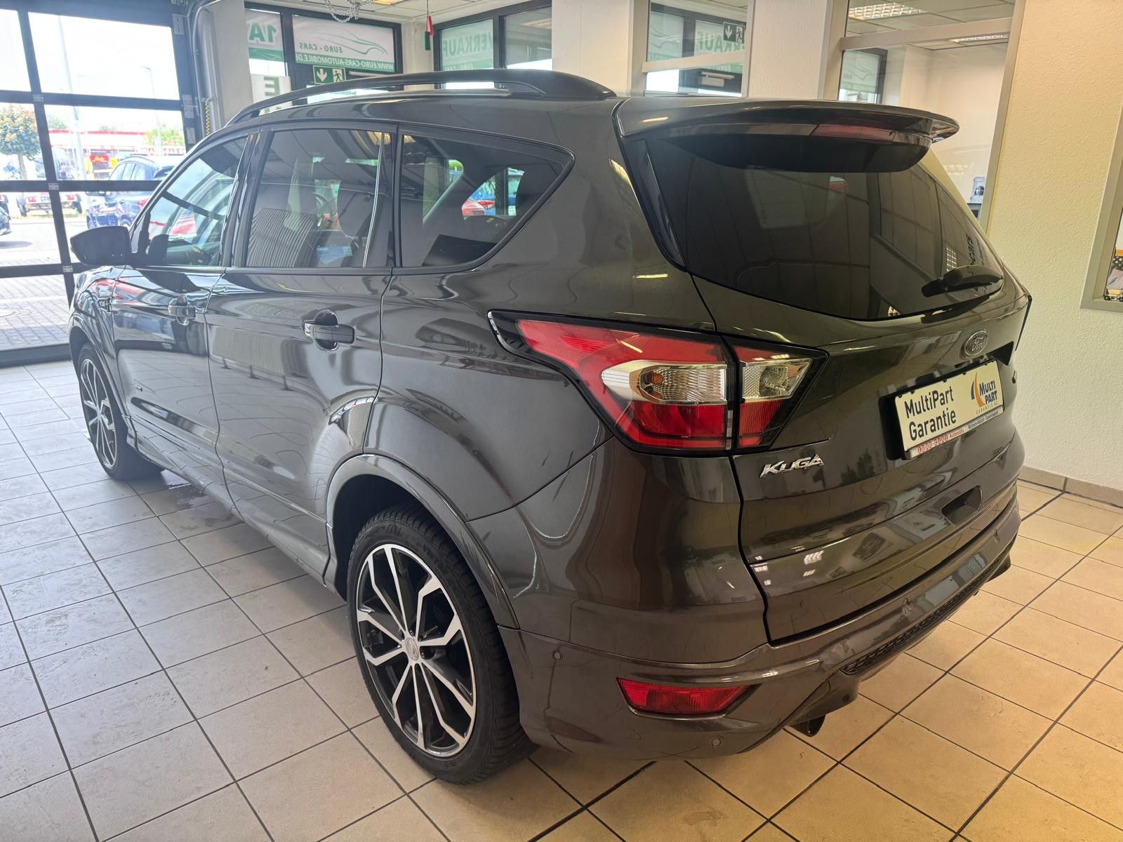 Fahrzeugabbildung Ford Kuga ST-Line /NAVI/KAMERA/AHK/KLIMA/ALLRAD