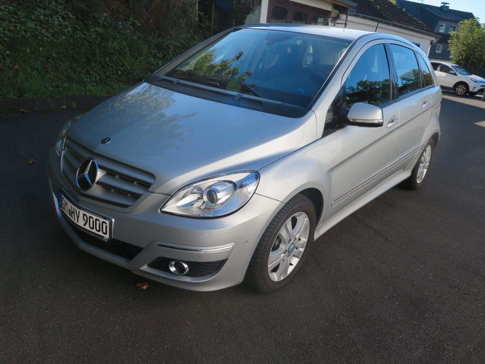Mercedes-Benz B 200