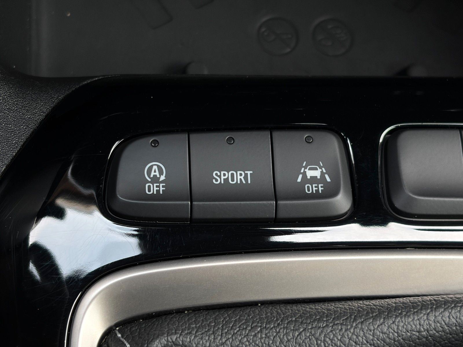 Fahrzeugabbildung Opel Corsa F GS 1.2 Turbo  CarPl. Temp. CAM LHZ LED