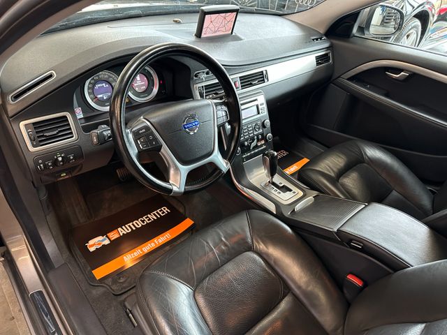 Volvo V70 Kombi Momentum *Leder*