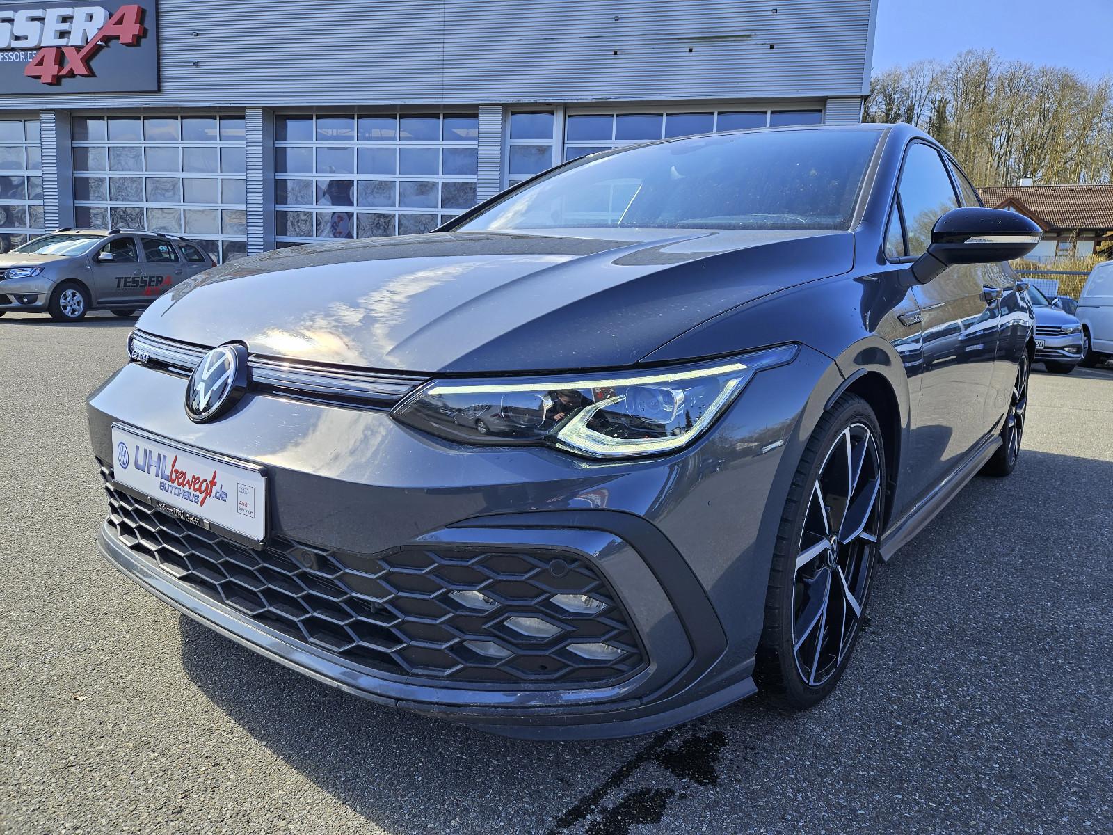 Volkswagen Golf VIII GTD Discover Pro Matrix LED AHK Navi