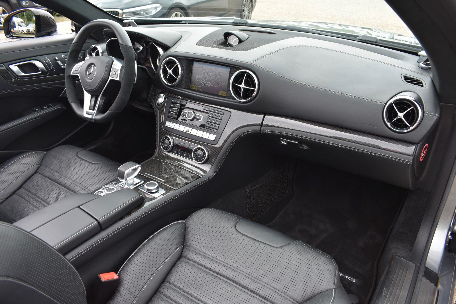 Fahrzeugabbildung Mercedes-Benz SL 63 AMG Carbonp.B&O Keramikbre. Softclose Gara