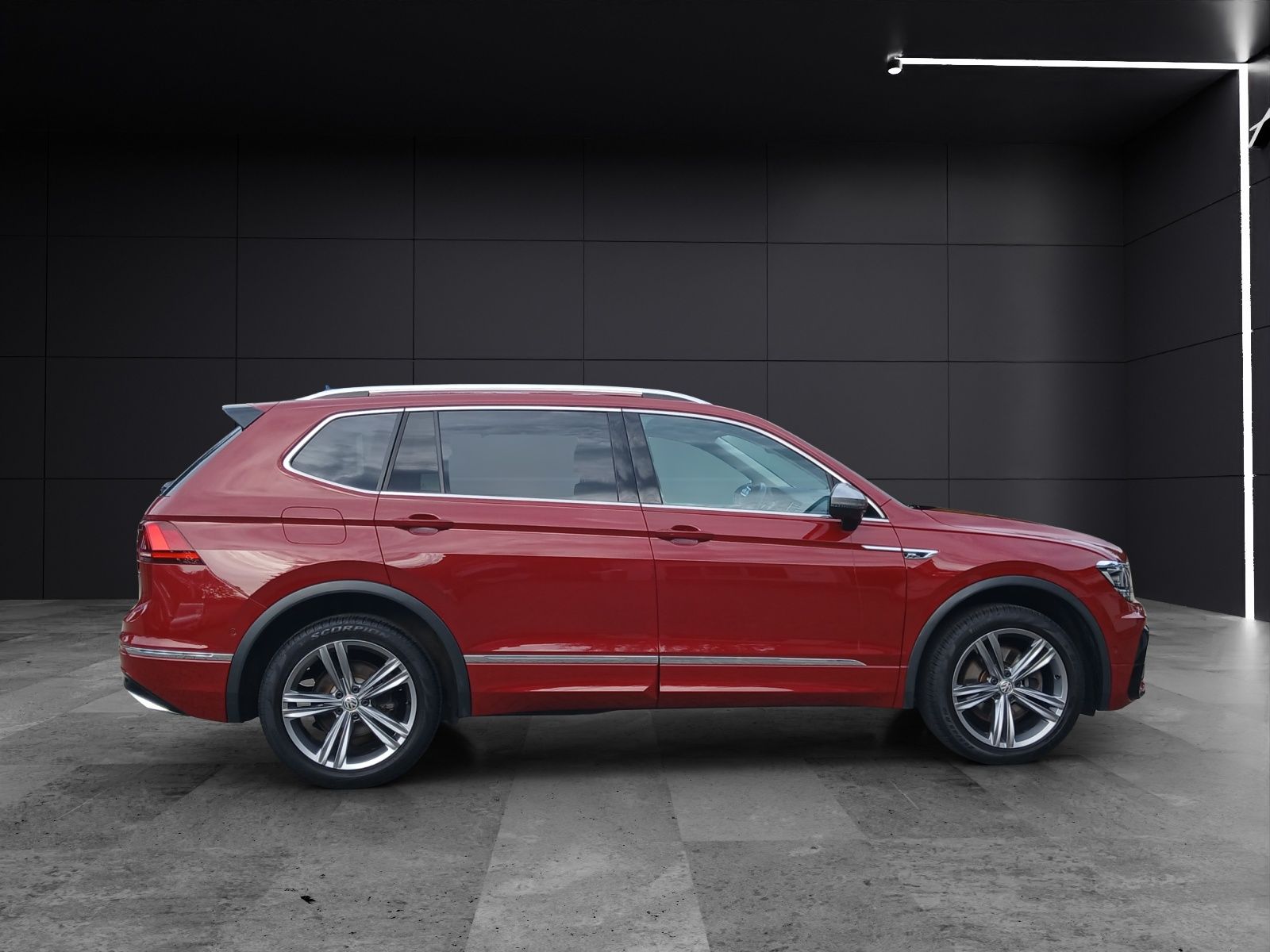Fahrzeugabbildung Volkswagen Tiguan Allspace TSI 4M R-Line Highline LED AHK N
