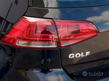 Volkswagen Golf - 8