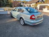 Skoda Octavia 2.0 TDI Elegance - Skoda Octavia aus 2011: Elegance