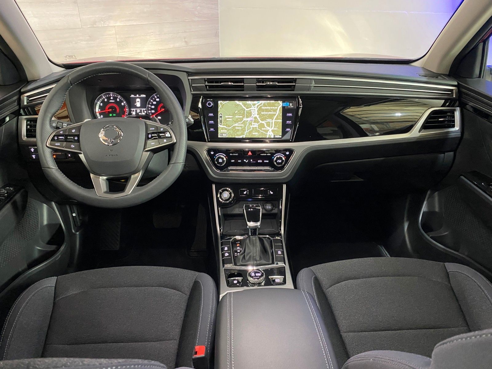 Fahrzeugabbildung Ssangyong Korando RUBY  1,5AT 4WD *LED*NAVI*TOTWINK