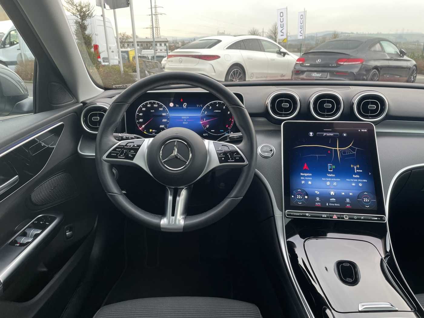 Fahrzeugabbildung Mercedes-Benz C 180 T 9G AVANTGARDE+R-Kamera +PANO+SHZ+SPIEGEL