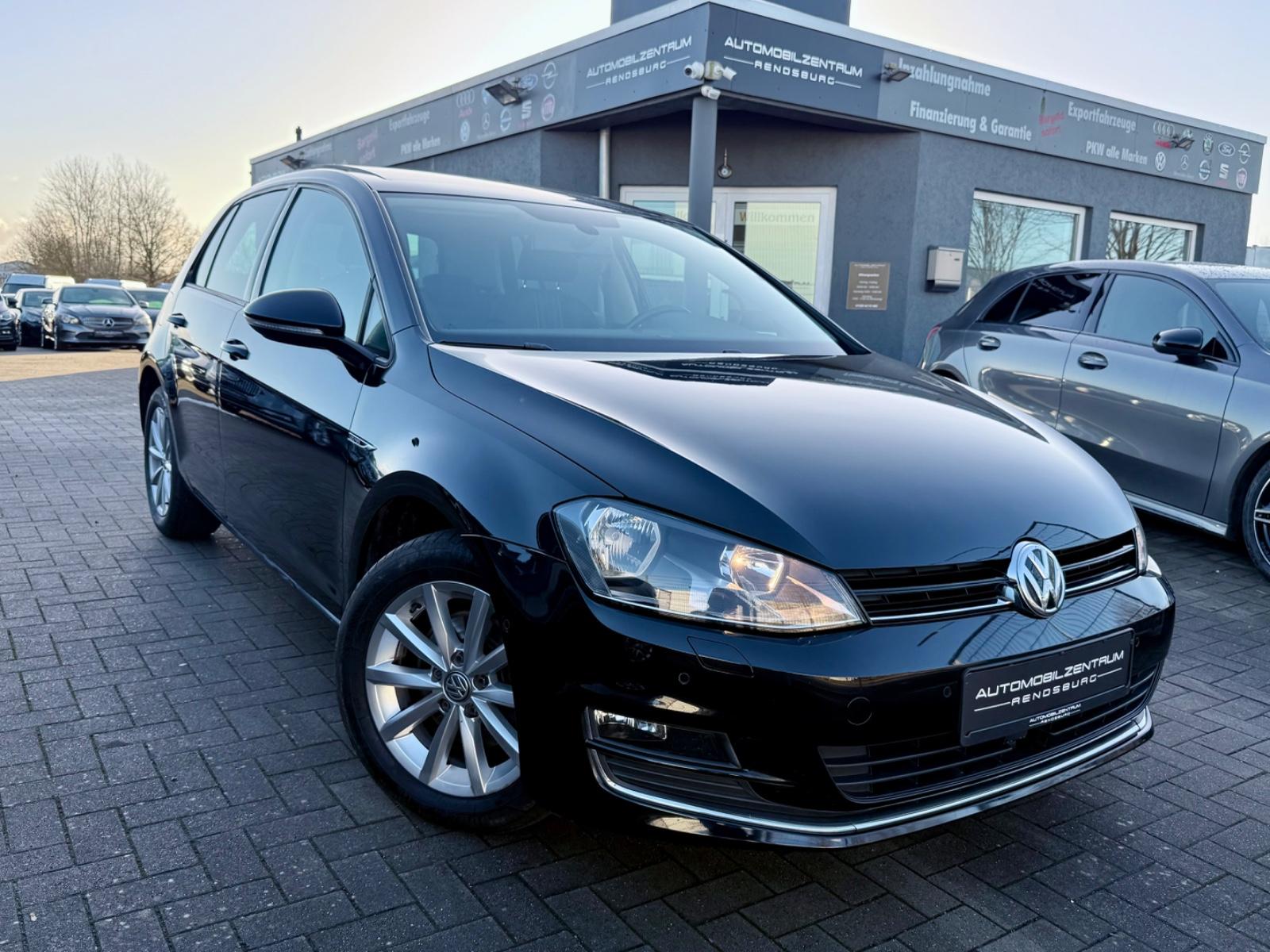 Volkswagen Golf VII Lim. 2.0TDI Lounge DSG PANO/NAVI/SITZHZ