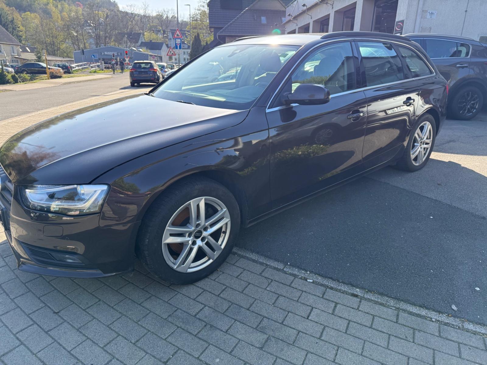 Audi A4 Avant Ambiente quattro Navi,PDC,SHZ