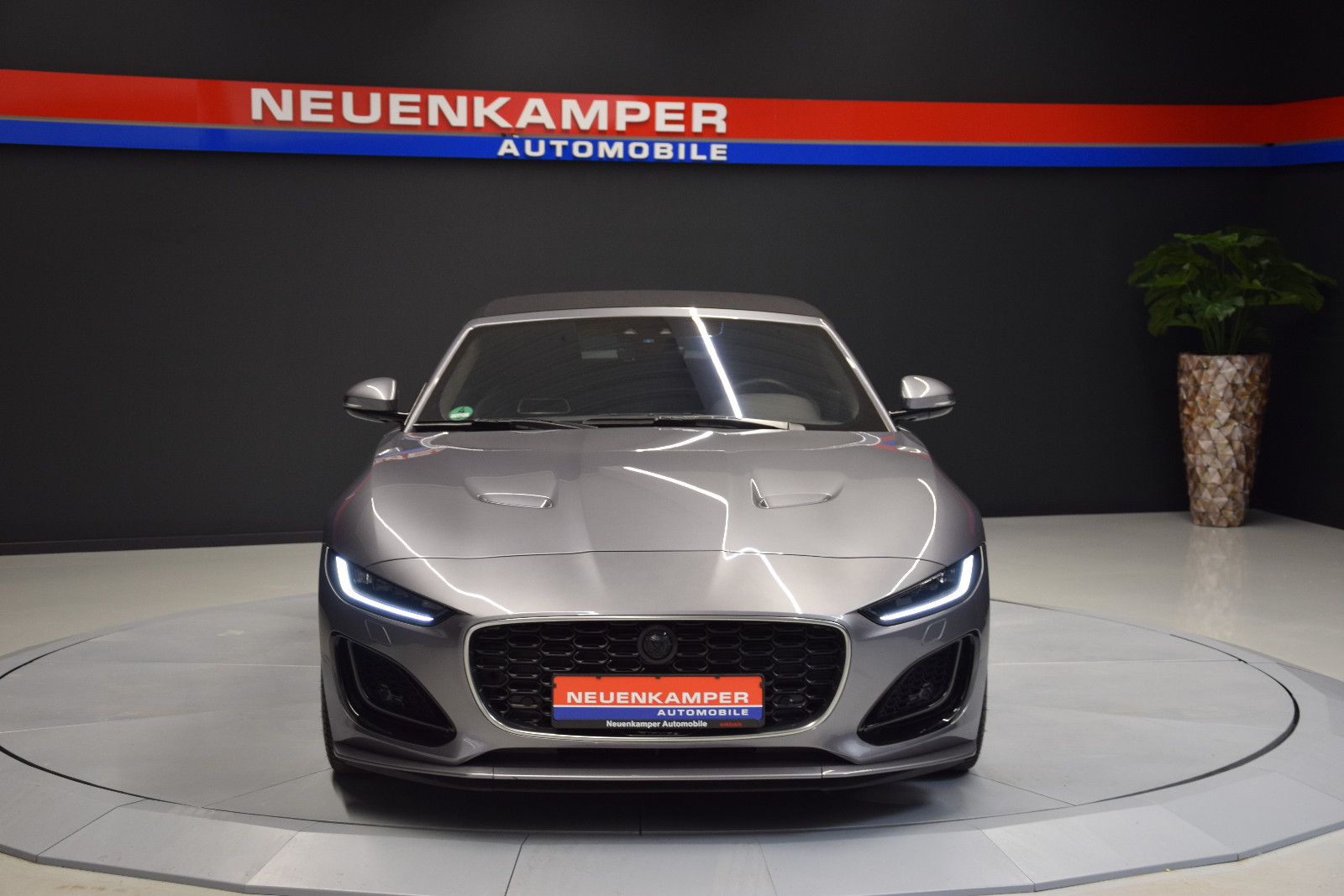 Fahrzeugabbildung Jaguar F-Type Cabrio R-Dynamic Memory Vollleder S-AGA