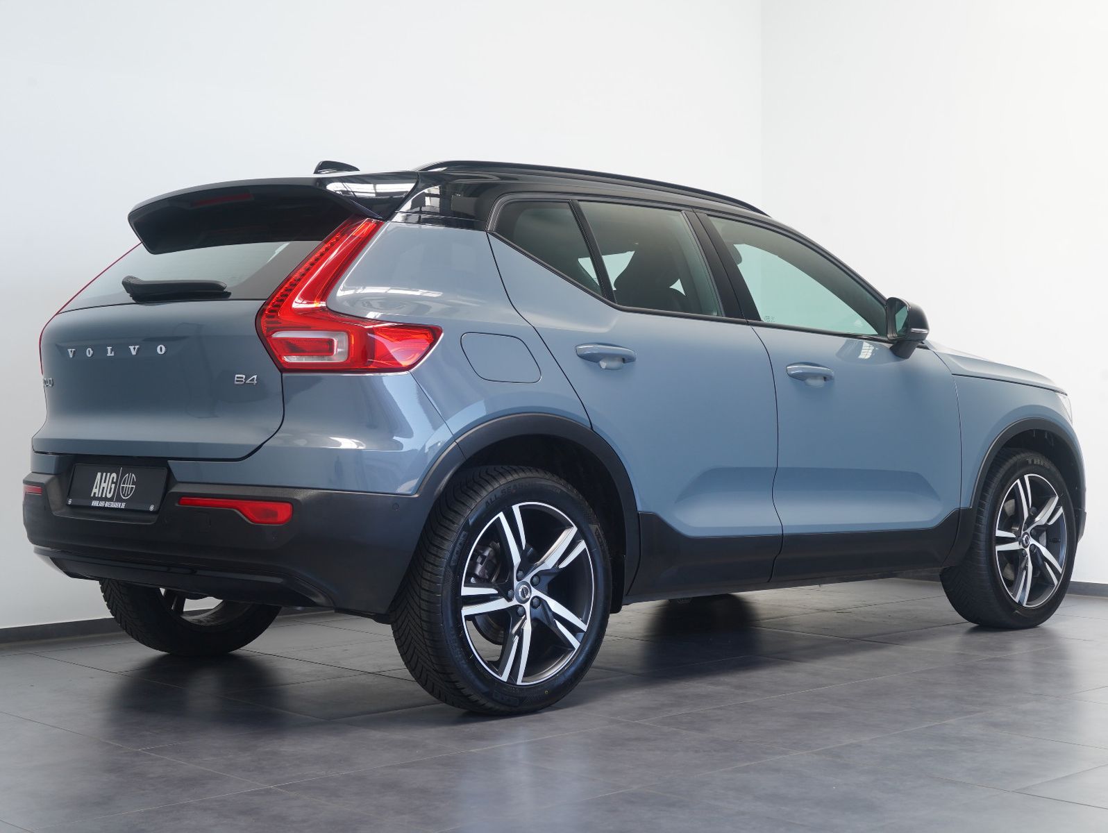 Fahrzeugabbildung Volvo XC40 B4 B R Design LED/NAVI/ACC/LEDER/360°