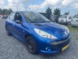 Peugeot 206 + Basis - Peugeot 206 mit Anhängerkupplung