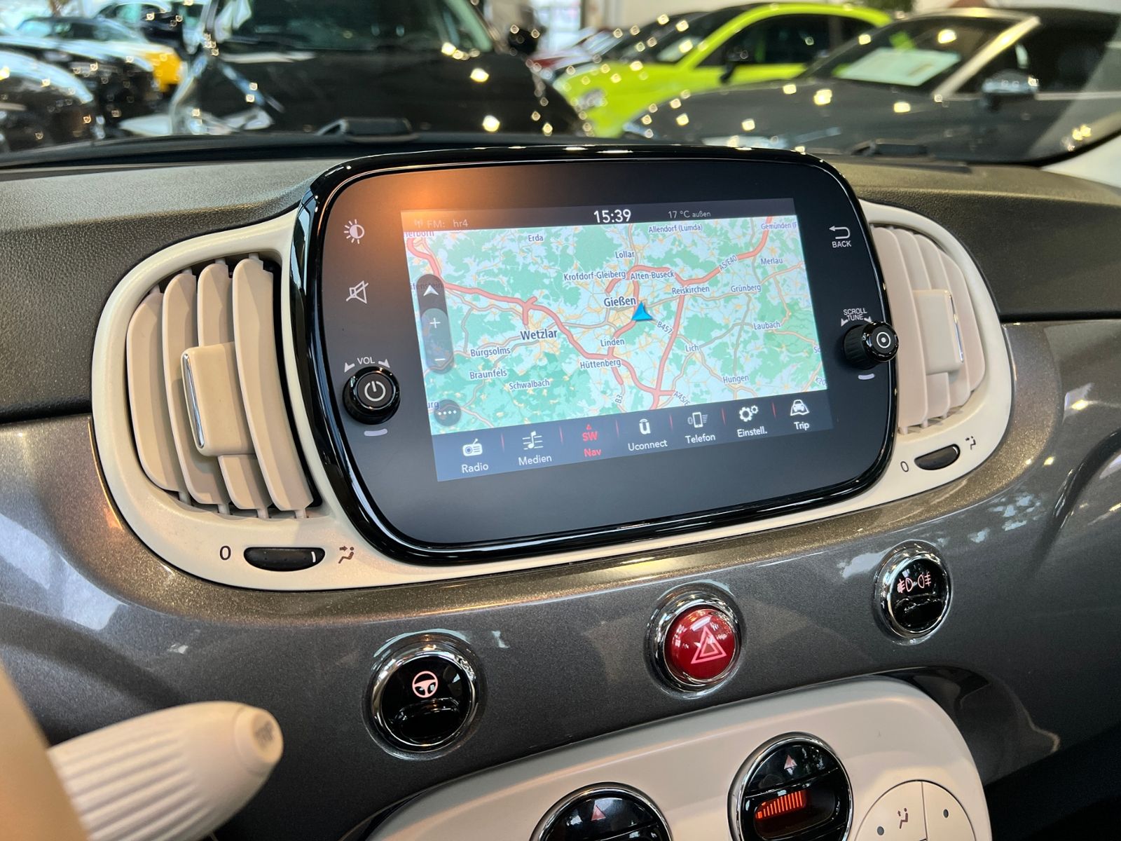 Fahrzeugabbildung Fiat 500C Cabrio Lounge KLIMA NAV GRA PDC ALU