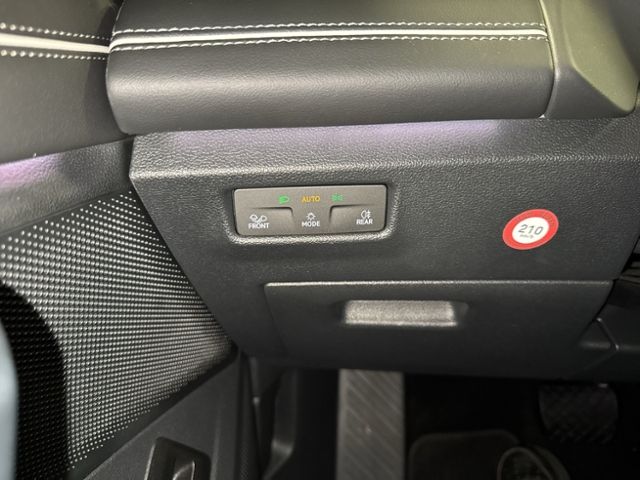 Tiguan ELEGANCE 1.5 eTSI IQ LIGHT NAVI APP CON A