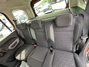Peugeot Rifter - 11