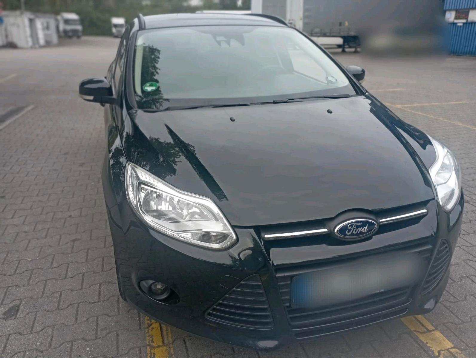 Ford Focus 2013 — rear view