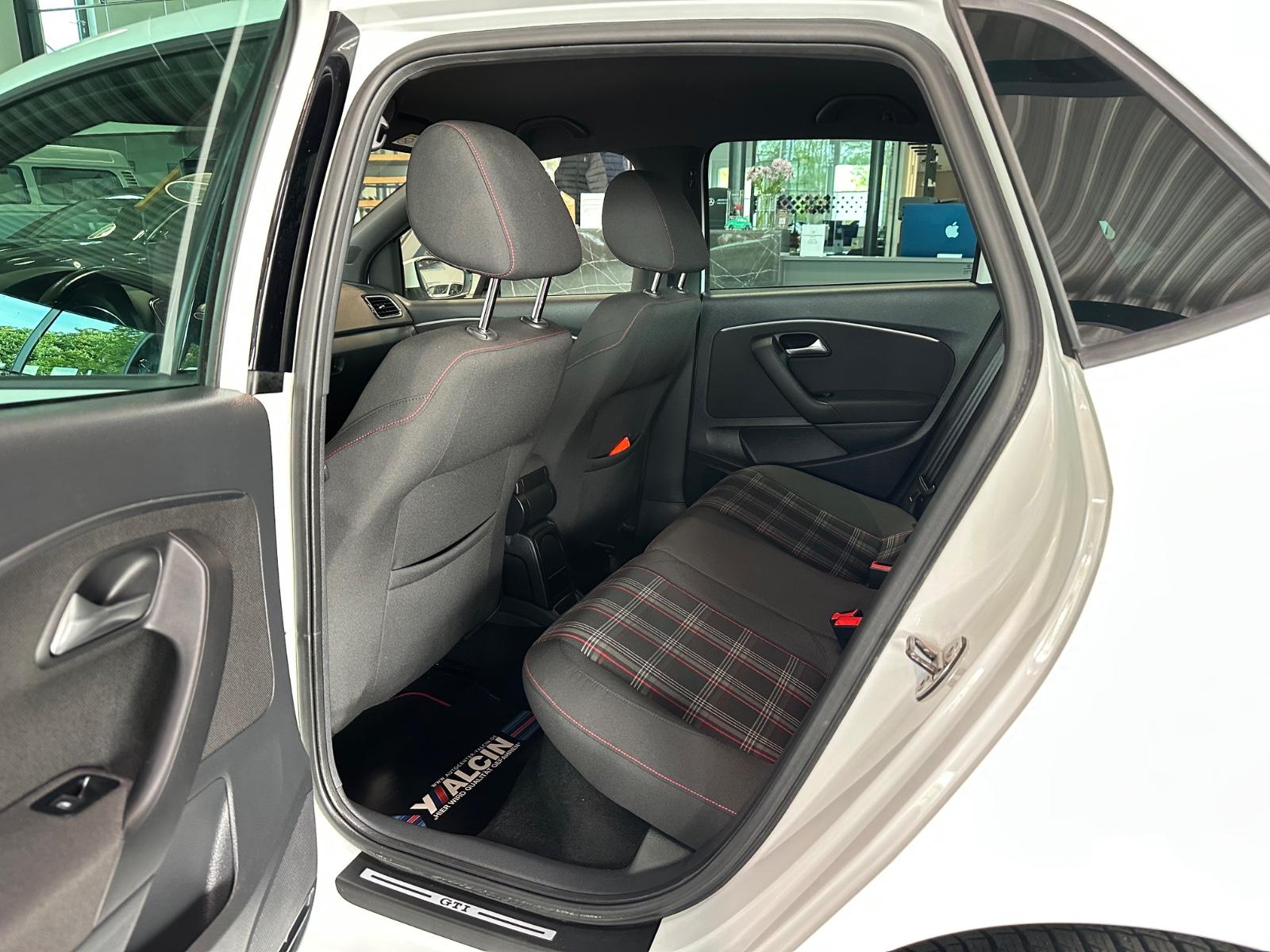 Volkswagen Polo 1.8 TSI DSG GTI S-HEFT/LED/R-CAM/NAVI/SHZ