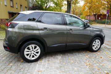 Fahrzeugabbildung Peugeot 3008 Active aus 1. Hand