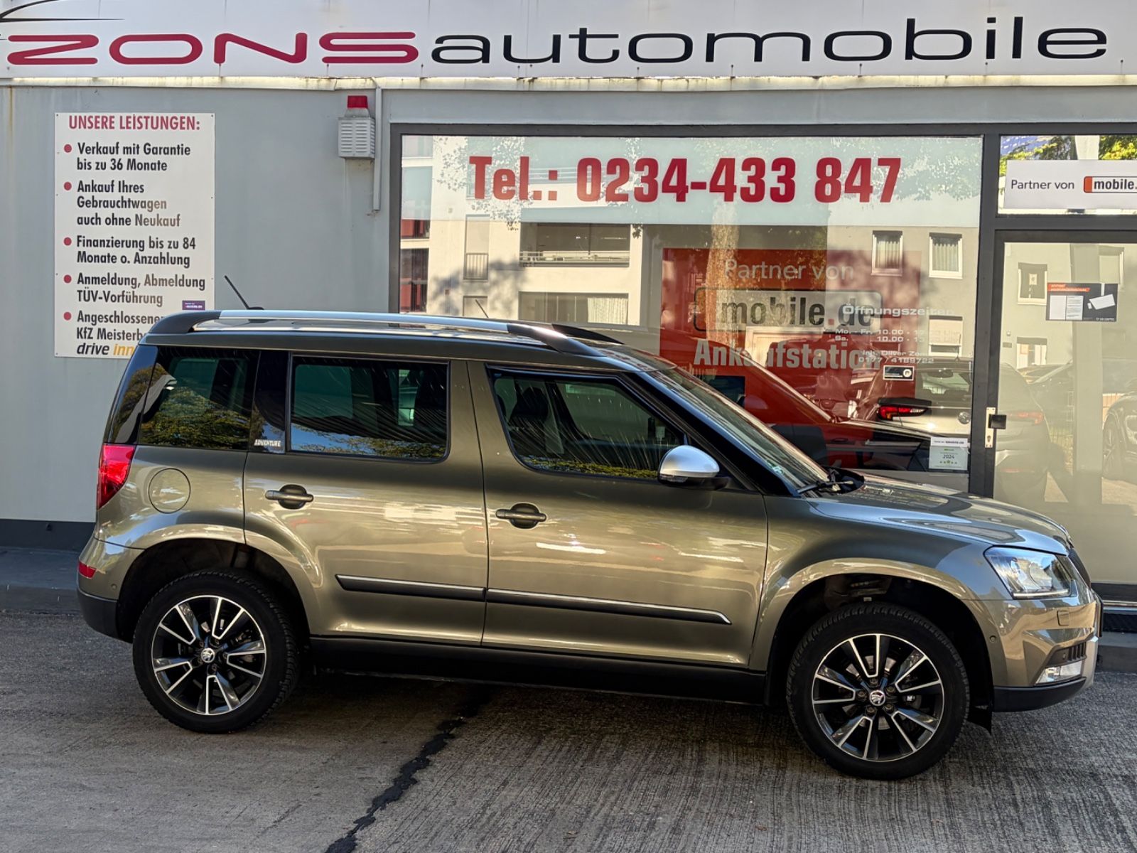 Fahrzeugabbildung SKODA Yeti Adventure+AHK+Navi+SHZ+Allw.LM+BT+PDC