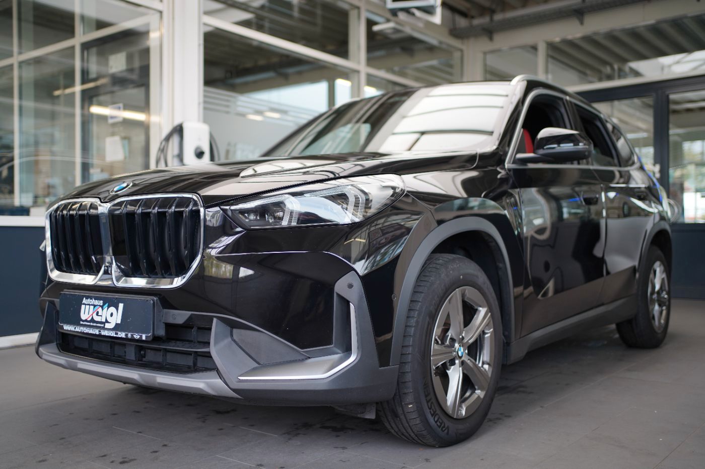 Fahrzeugabbildung BMW X1 20iA Head-Up+ParkingAssis.Plus+LED+Komfortzug