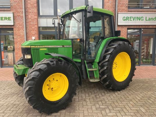 John Deere 6400