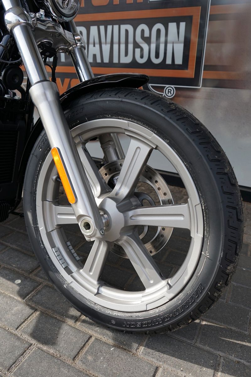 Fahrzeugabbildung Harley-Davidson Softail Standard 2024 mit TZ