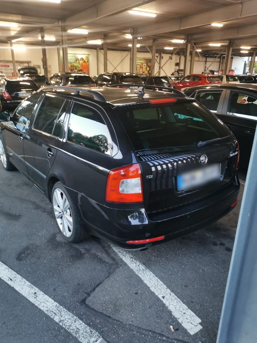 Skoda Octavia 2013 — engine 105 HP (77kW)