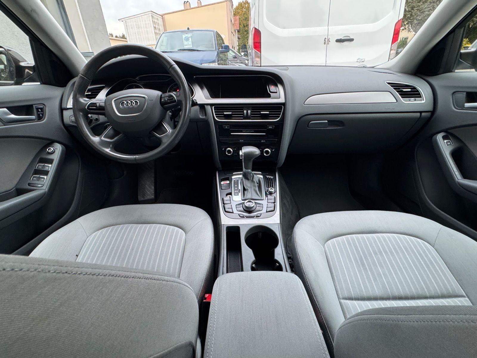 Audi A4 2012 — photo 6