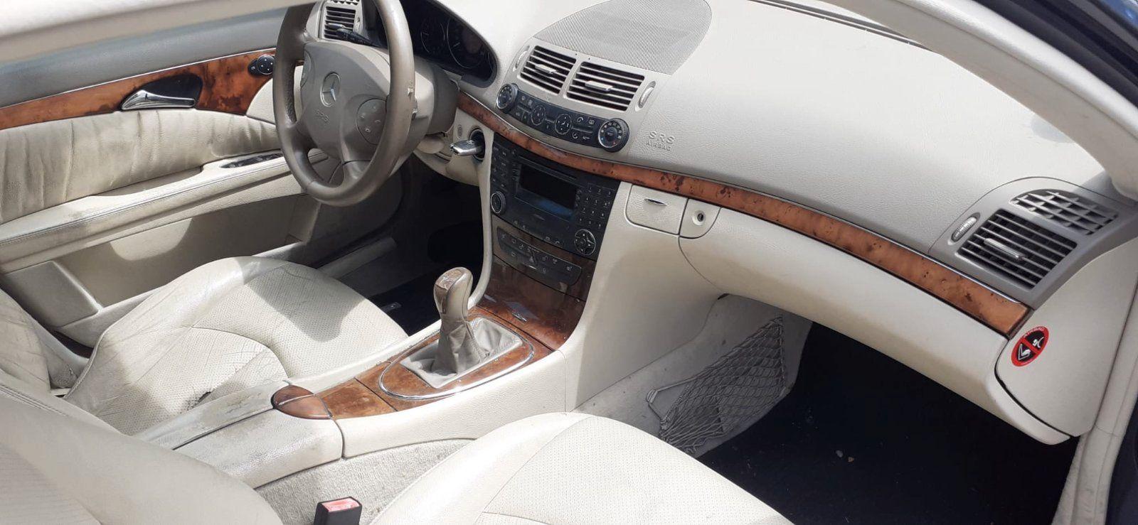 Mercedes-Benz E240 2005 — photo 5
