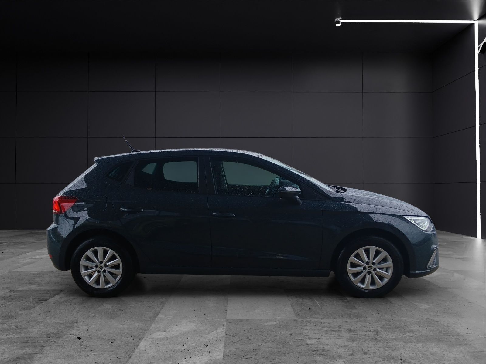 Fahrzeugabbildung SEAT Ibiza TSI Road-Edition LED Navi VC ACC  RFK SH L