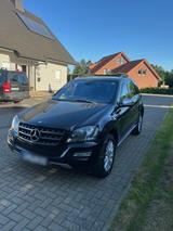 Mercedes-Benz Mercedes ML300 - Mercedes-Benz ML 300 von privat