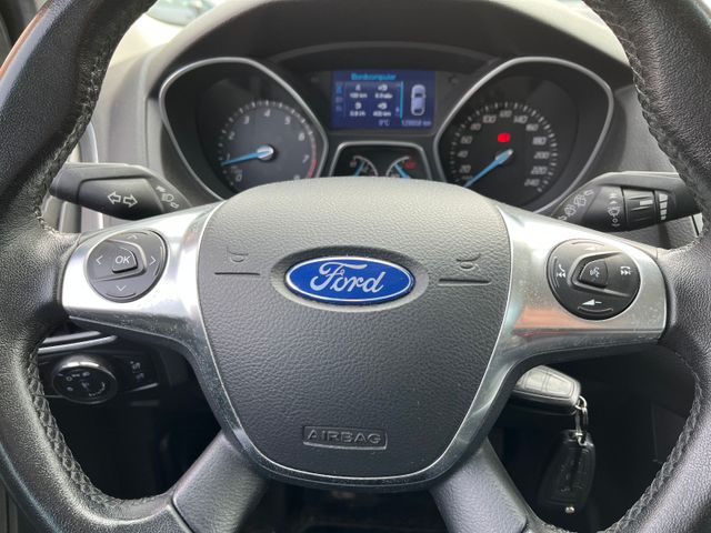 Ford Focus Lim. 1.0 Champ.Edition KLIMAA/5 TRG/HU:NEU