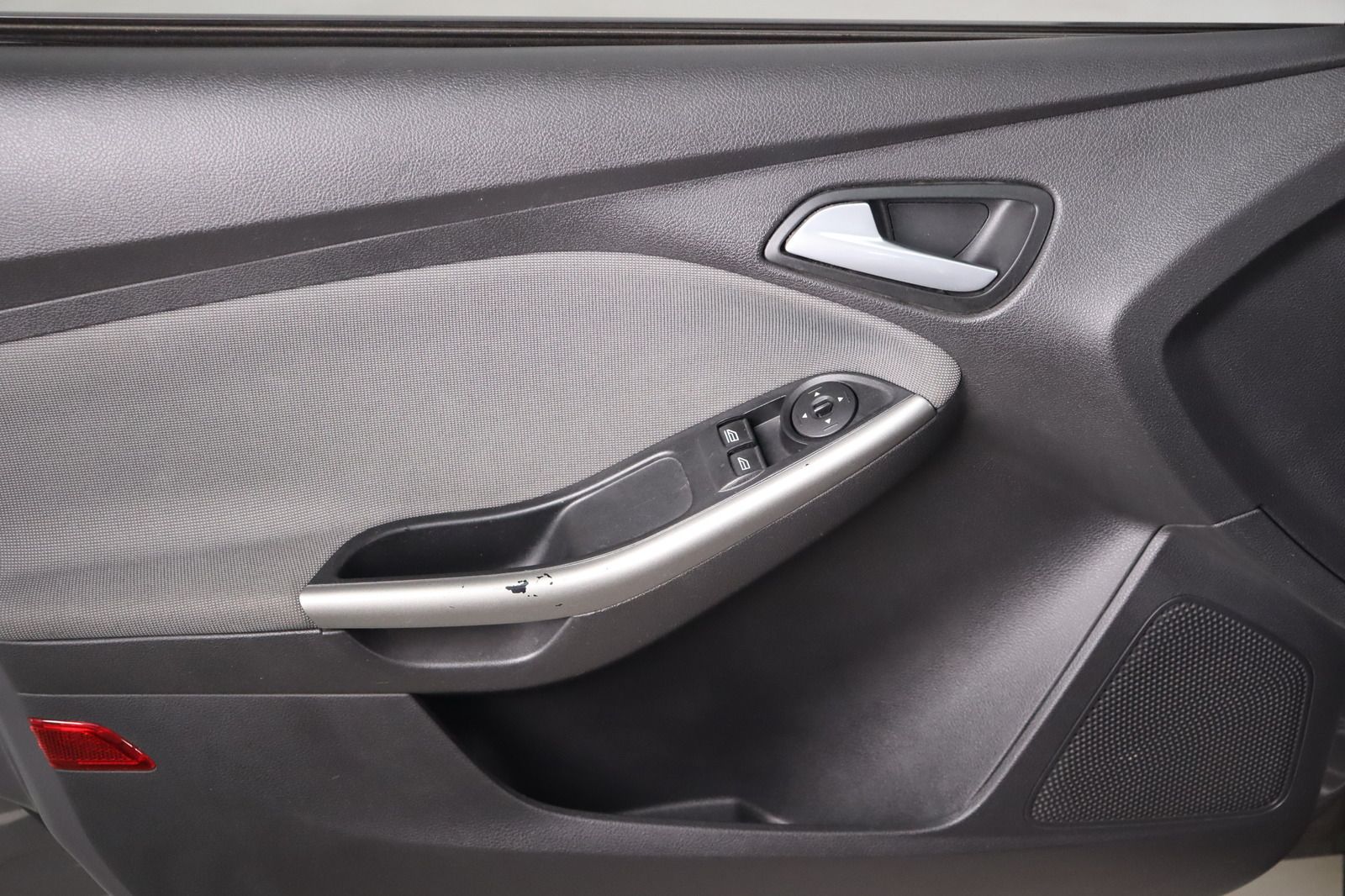 Fahrzeugabbildung Ford Focus 1.6 EcoBoost Turnier * 1. Hand * Anhängerk