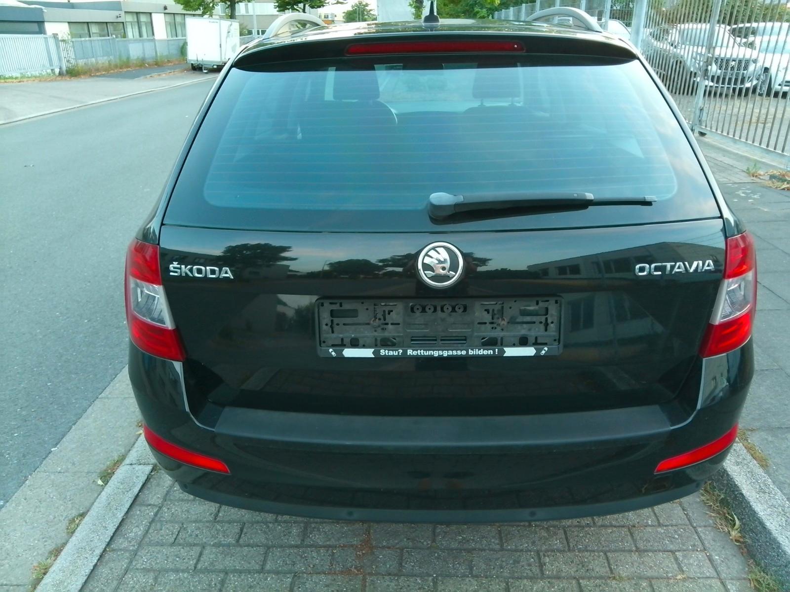 Skoda Octavia 2013 — фото 6