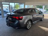 Toyota Avensis  1,8 VVT-i T2 Premium 4d - graue Toyota Avensis
