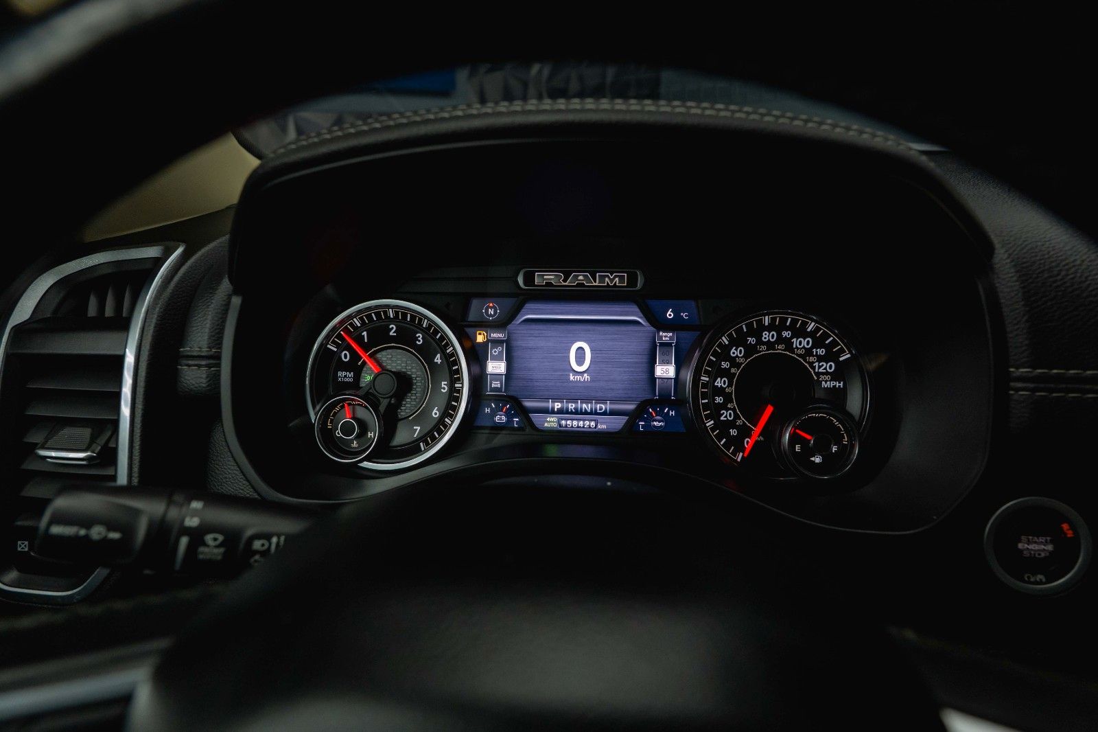 Fahrzeugabbildung Dodge RAM 5.7 V8 HEMI 4x4 LARAMIE Offroad Night LED