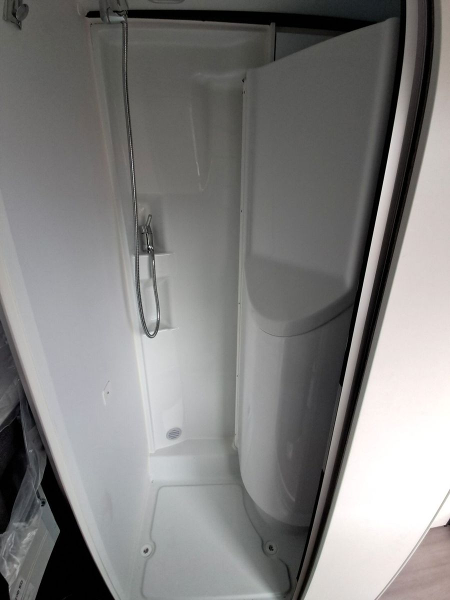 Fahrzeugabbildung Adria Twin Supreme 600 SBX Markise,AHK,Navi,RK