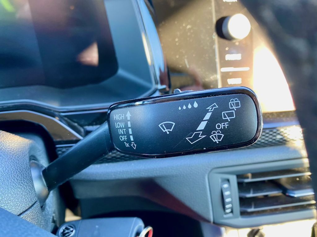 Fahrzeugabbildung Volkswagen Polo 1.0 TSI OPF Life KLIMA LED GZJR NAVI DAB+