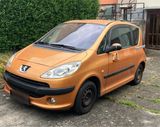Peugeot 1007  Tüv Neu 4/27  8Fach bereift - Peugeot 1007: 1.4