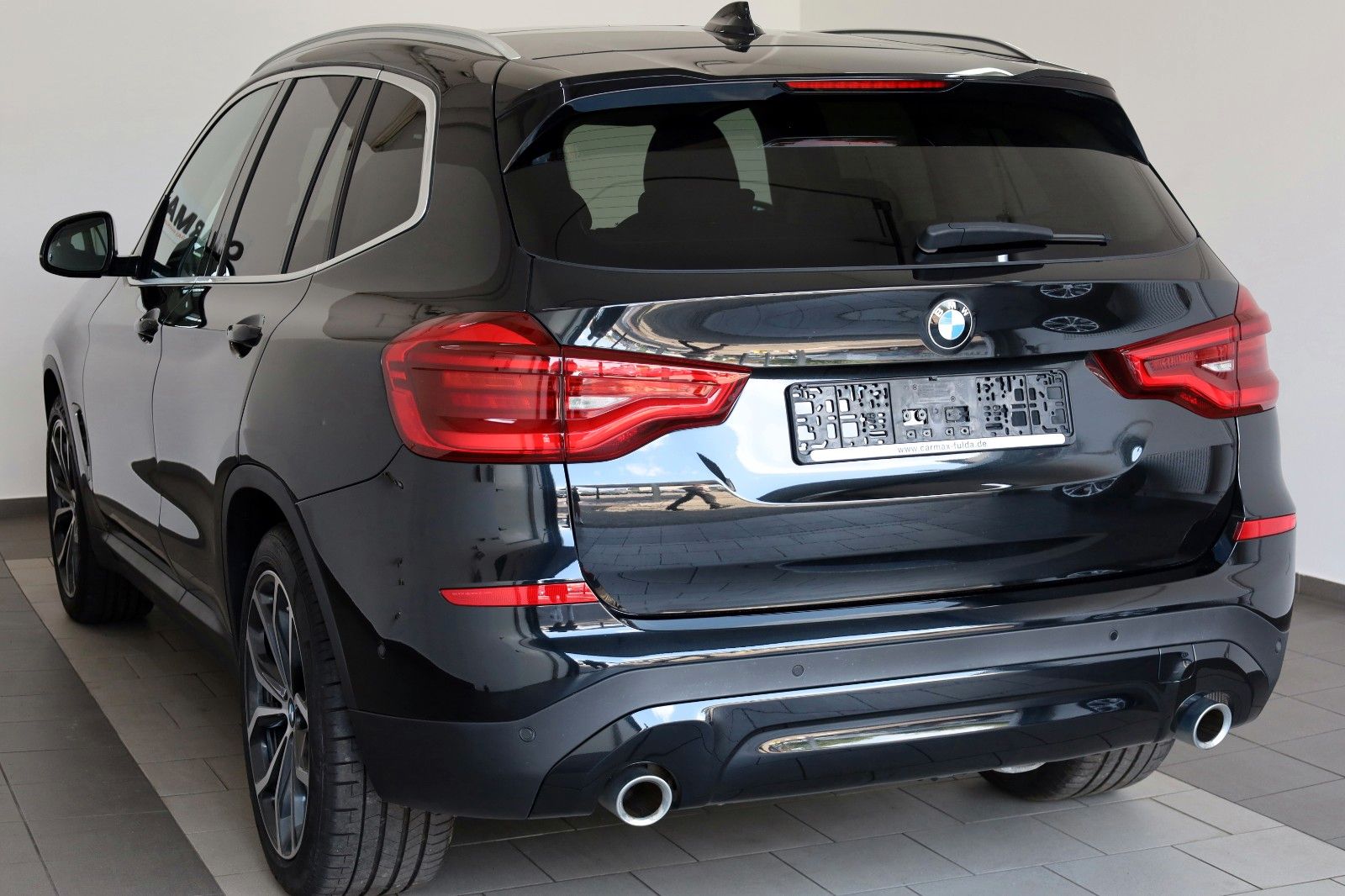 Fahrzeugabbildung BMW X3 xDrive 20d Advantage,Leder,Navi,HUD,PanoD,AHK
