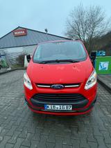 Ford Transit Custom - rote Ford Transit