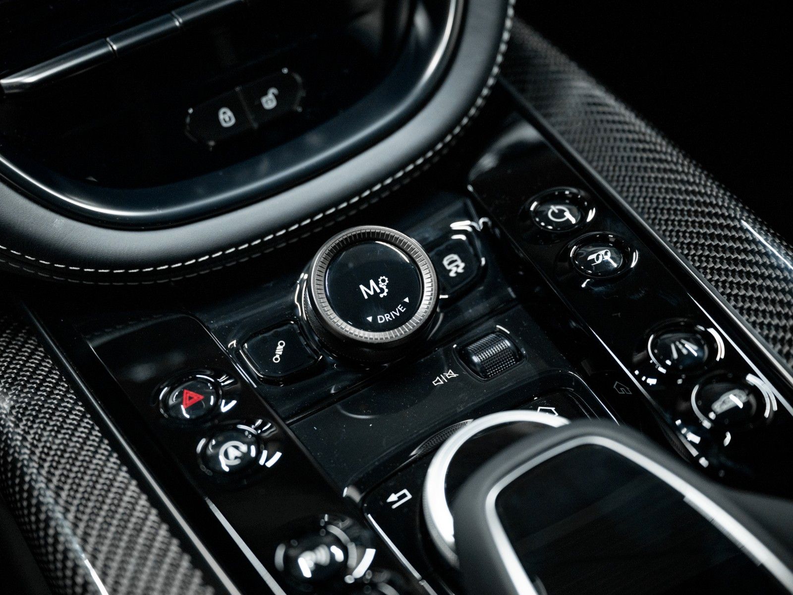 Aston Martin DBX 707 *Carbon*Sitzbelüftung*ACC*360*DesignPack foto 23