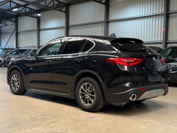 Alfa-Romeo Stelvio - 5