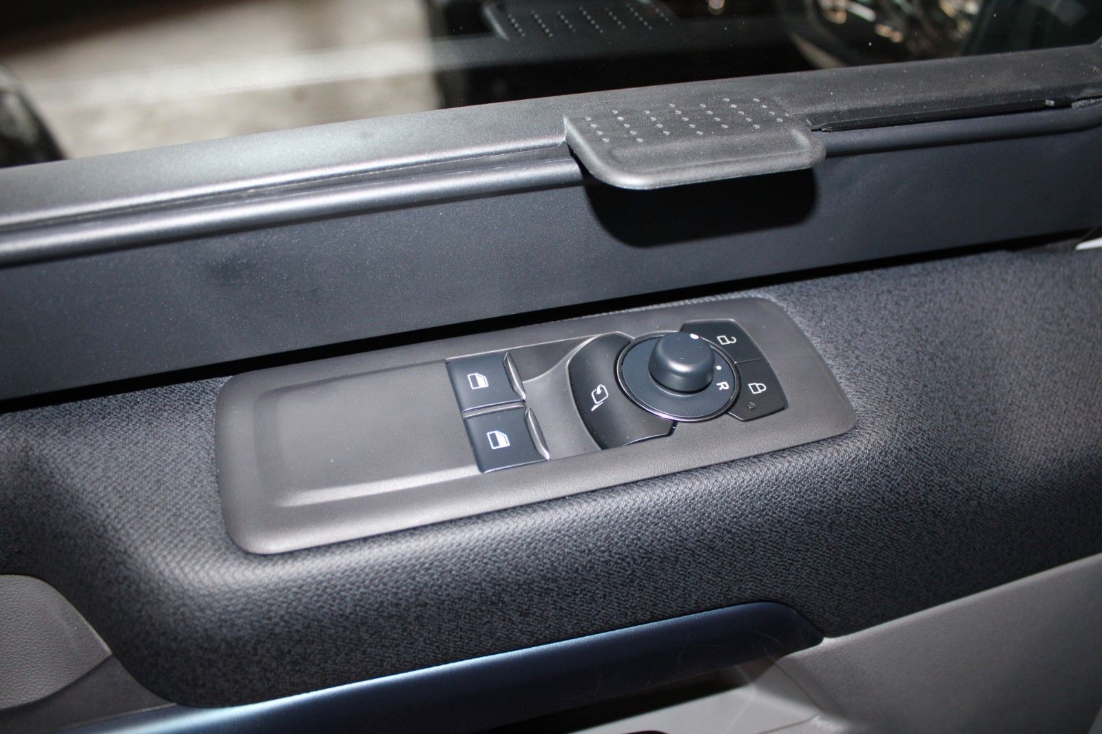 Fahrzeugabbildung Ford NUGGET L2 Active MARKISE + Aufstelldach SOFORT